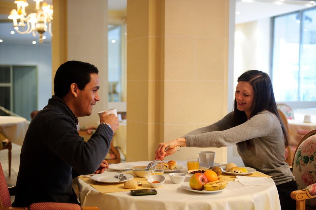 Le Grand Hotel 생캉탱 외부 사진