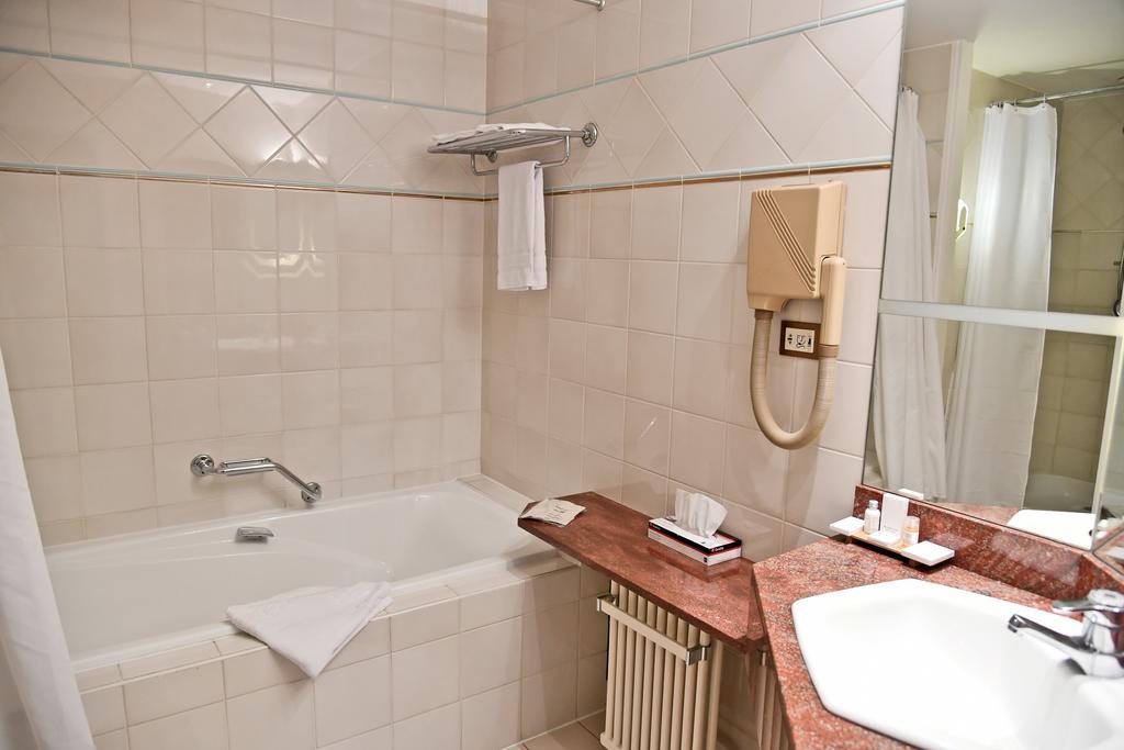 Le Grand Hotel 생캉탱 외부 사진
