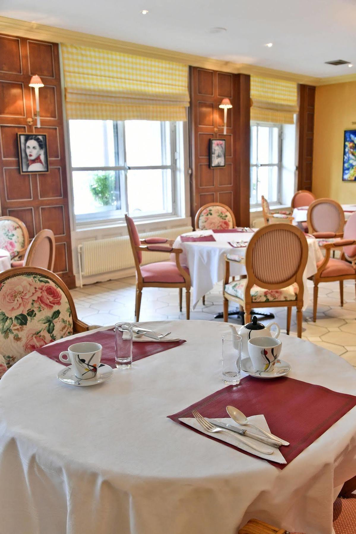 Le Grand Hotel 생캉탱 외부 사진
